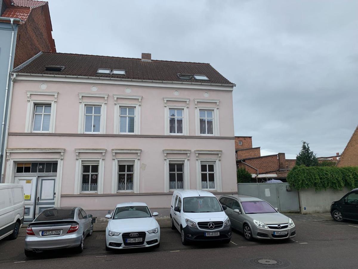 Best-Preis Ferienwohnung Mit Netflix, Self-Check-In, Ebike Ladestation Im Fahrradraum, Wlan - Direkt Am Elberadweg Im Herzen Von ヴィッテンベルゲ エクステリア 写真